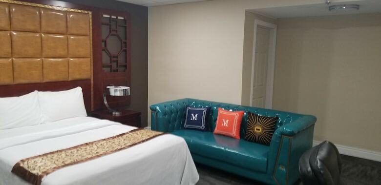 Hotel Econo Lodge Aeroport