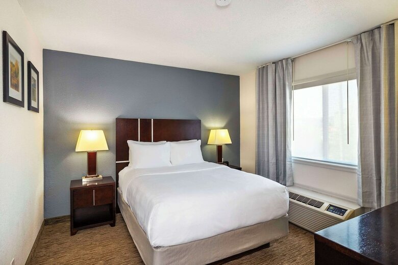 Hotel Comfort Inn And Suites