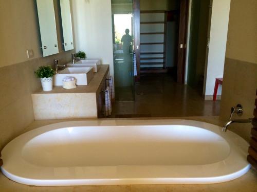 Apartamento Los Veneros Beachfront Luxury Residences