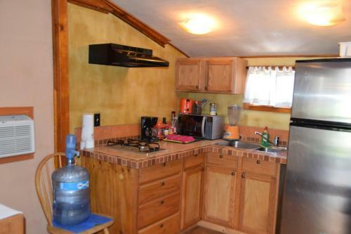 Hostal Leo's Baja Oasis