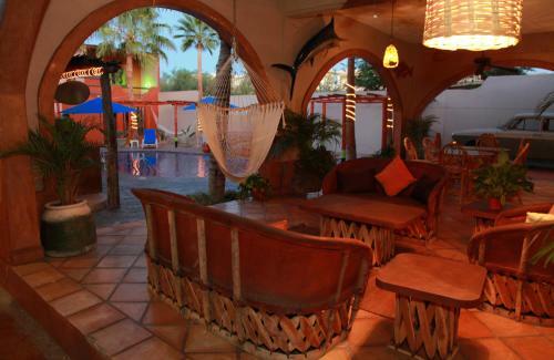 Hostal Leo's Baja Oasis