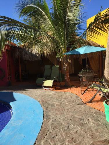 Hostal Leo's Baja Oasis