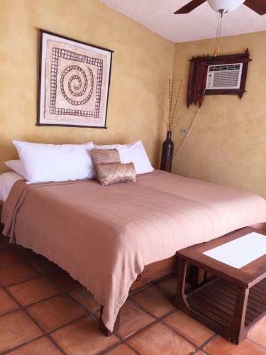 Hostal Leo's Baja Oasis