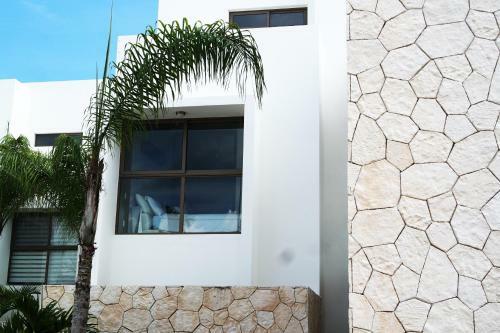 Bahia Principe Vacation Rentals - Three-bedroom House