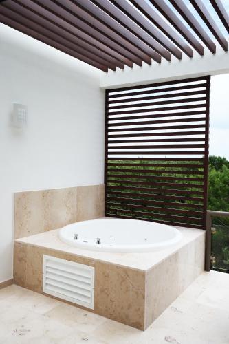Bahia Principe Vacation Rentals - Three-bedroom House