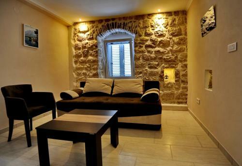 Apartamentos Ave R