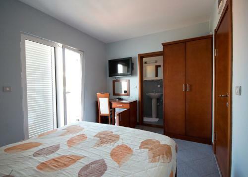 Hotel R