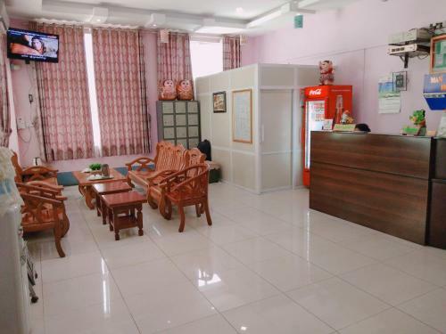 Man Shwe Li Hotel