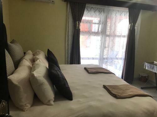 Hostal Yoye Guesthouse