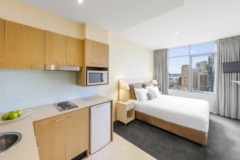 Hotel Oaks On Lonsdale