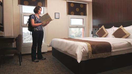 Ub Inn Hotel & Gallery