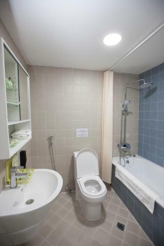 Ub Inn Hotel & Gallery