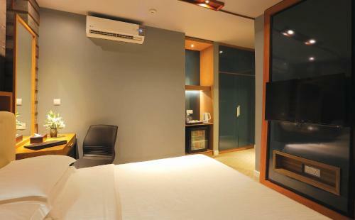 The Link Yangon Boutique Hotel