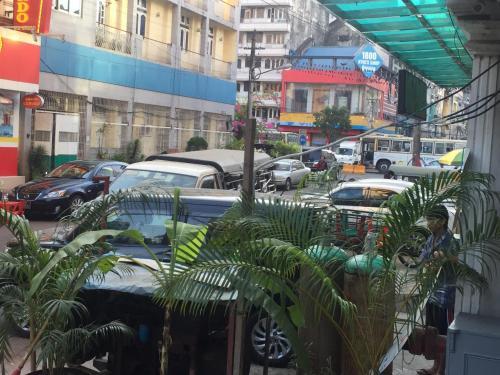 Shwe Yo Vintage Hostel