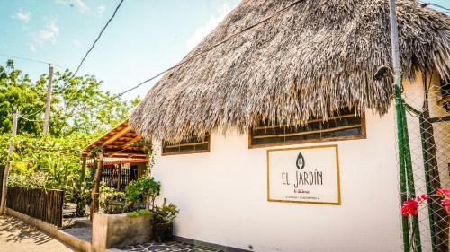 Hostal Vibra Guesthouse