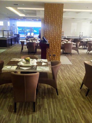 Pearlwort Hotel And Suites