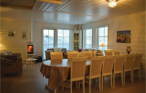 Five-bedroom Holiday Home In Norheimsund