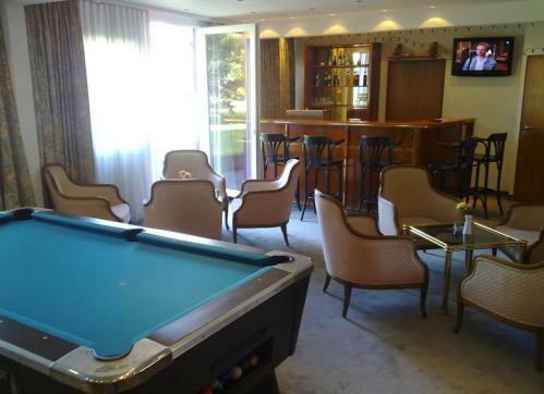 Hotel B1