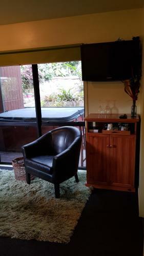 Bed & Breakfast Pohutukawa Coast Bnb