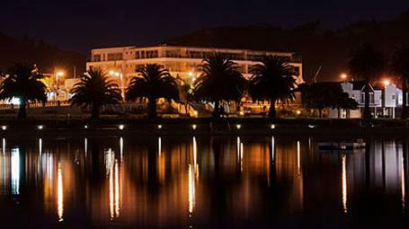 Seaview Waterfront Apartments