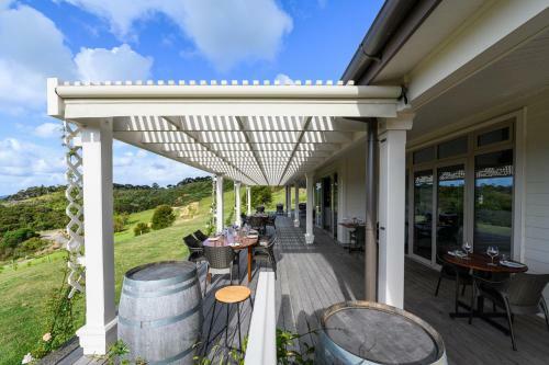 Vineyard Cottage - Paroa Bay Winery