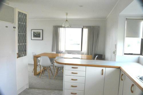3 Brunton Place