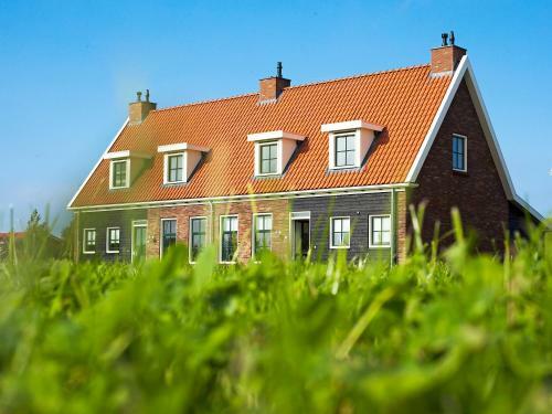 Hotel Holiday Home 6p. Wellnesswoning