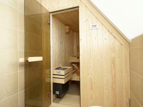 Hotel Holiday Home 6p. Wellnesswoning