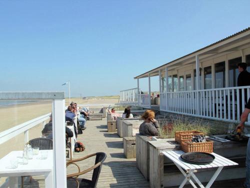 Neat Holiday Home With Fireplace In Groede Netherlands