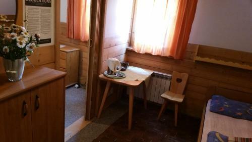 Camping Harenda Pokoje Go?cinne I Domki