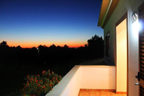 Hostal Aljezur Experiences Surf & Lounge House