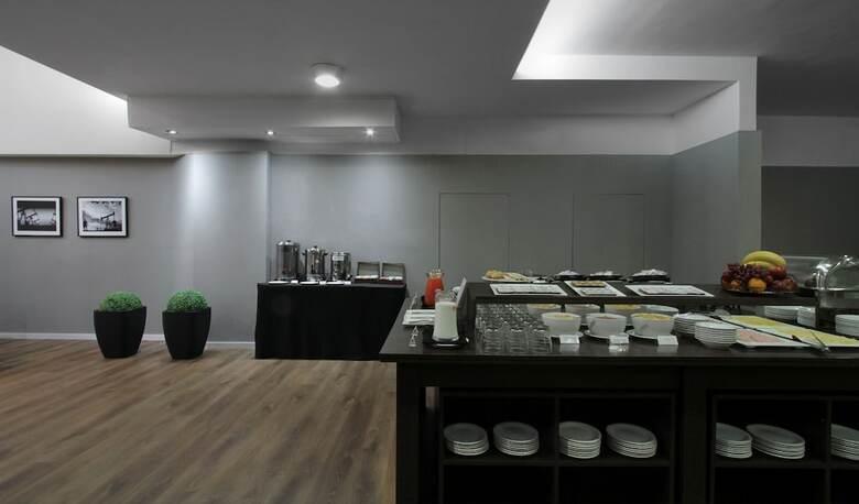 Hotel 8 De Octubre