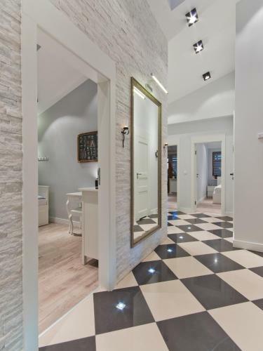 Strand Apartments