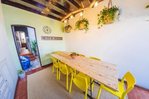 Hostal Balili Surf House
