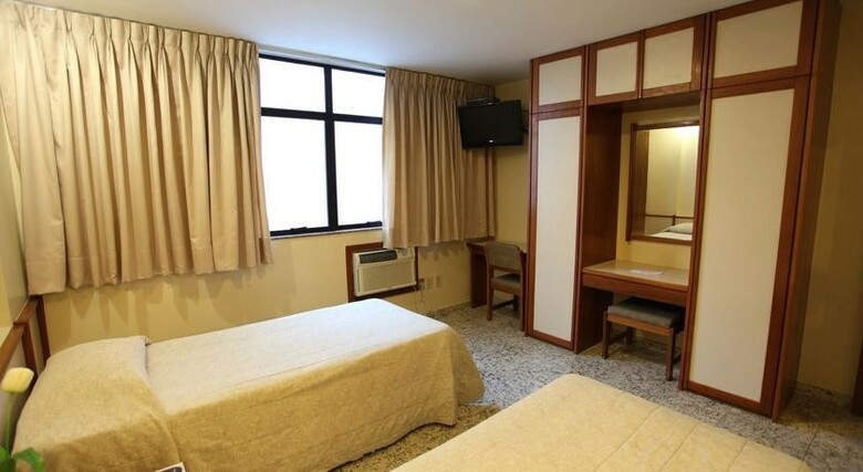 Hotel Mengo Palace