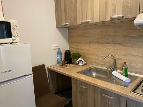 Argos Summerland Apartment