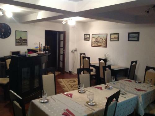 Hostal Pensiunea Kenza
