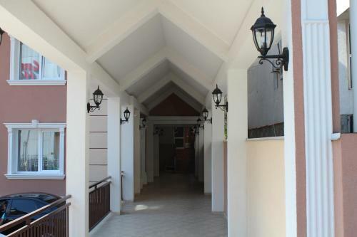 Hostal Grace Project Hotel