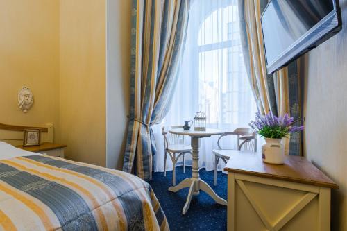 Pilau Business Hotel