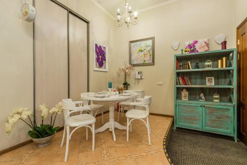 Pilau Business Hotel