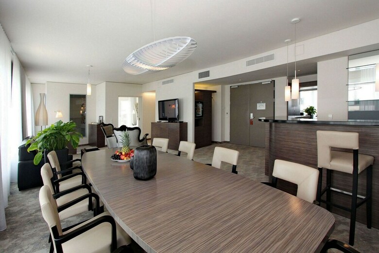 Hotel Arcotel John F