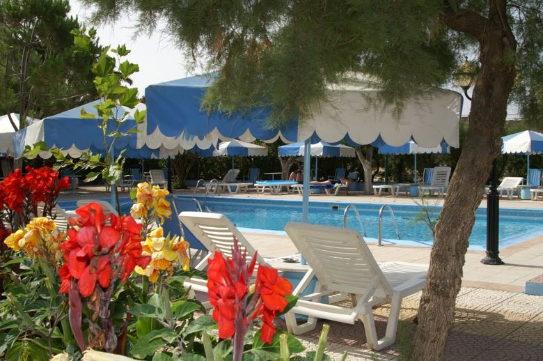 Summery Hotel