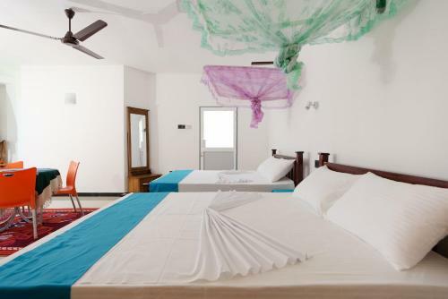 Hostal Kandyan White Holiday Homes