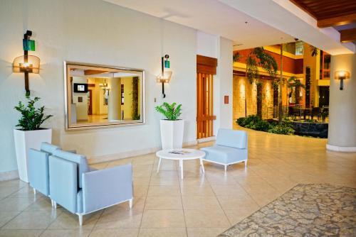 Hotel Embassy Suites Dorado Del Mar Beach & Golf Resort