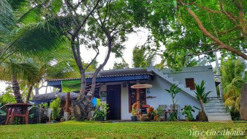Hostal Yaye Guest House