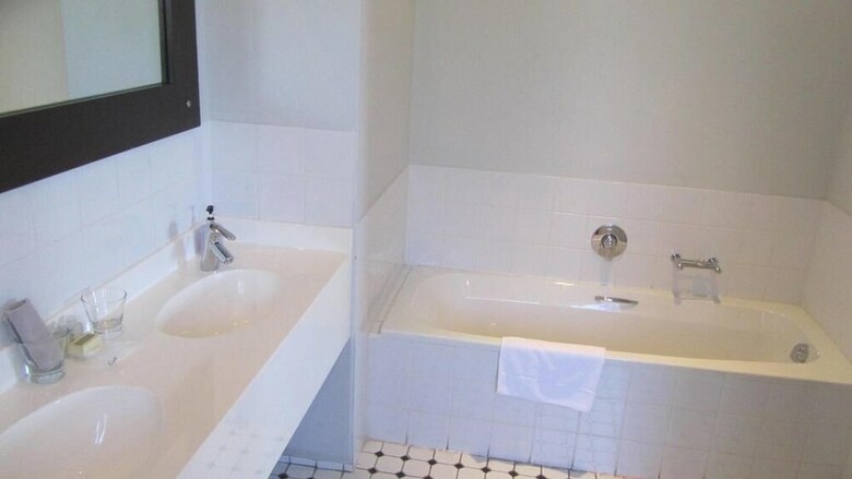 Hostal Cape Riviera Guesthouse