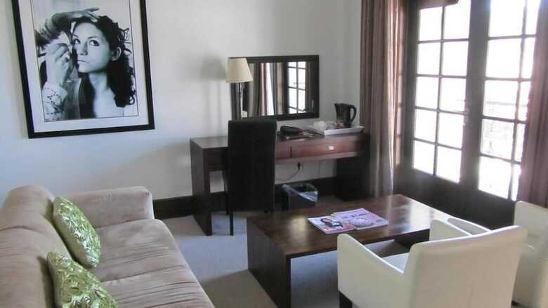 Hostal Cape Riviera Guesthouse