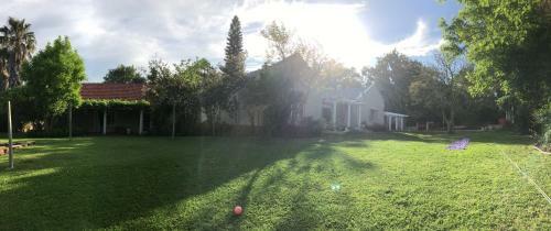 Hostal Jardin De Fees