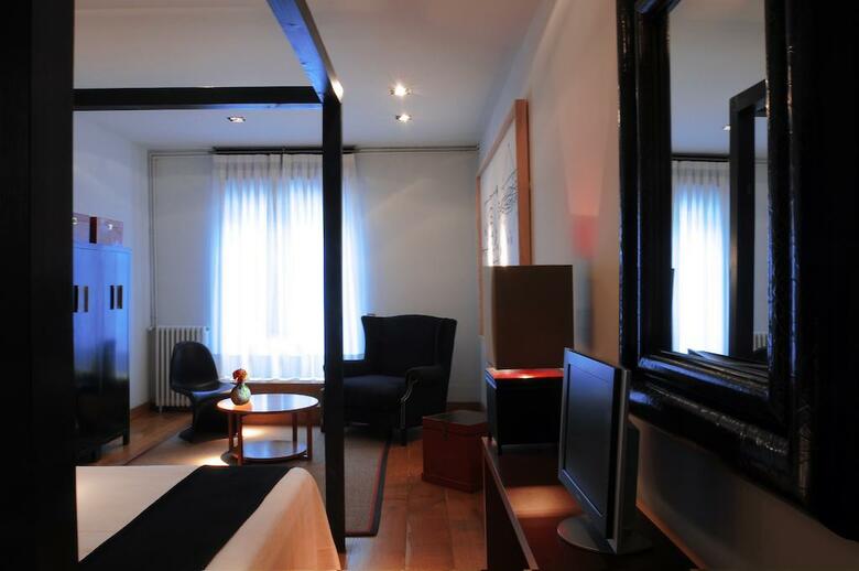 Hotel Market