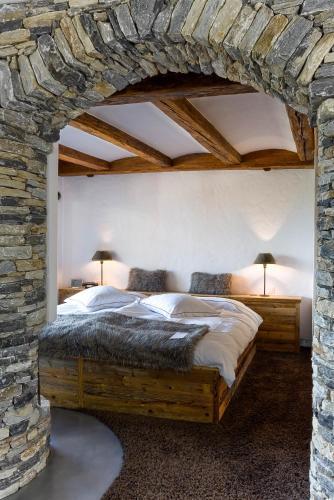 Hotel Hostellerie Du Pas De L'ours "relais Et Chateaux"